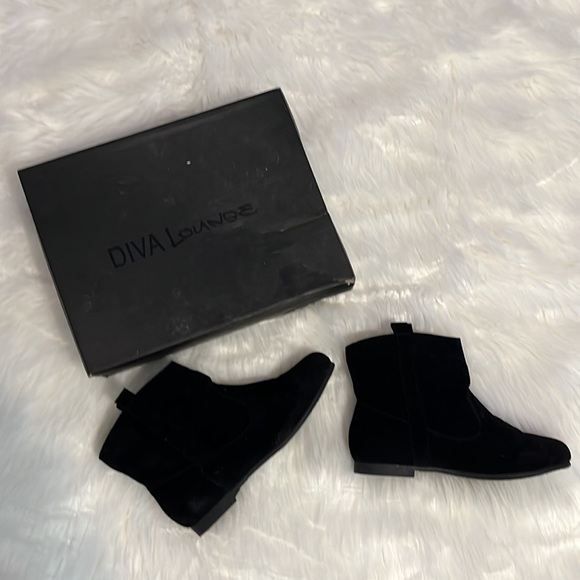 Black boots - Picture 6 of 12